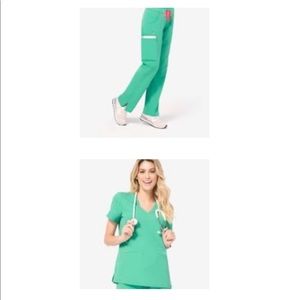 Figs Surgical Green Scrub Set Size Large